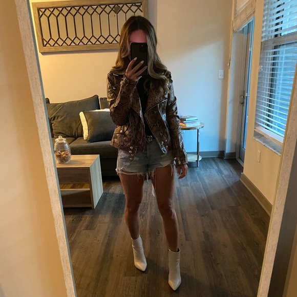 BLANKNYC Snake Print Faux Leather Moto Jacket xs - Picture 5 of 5